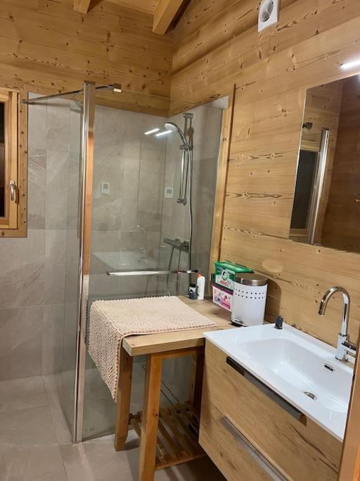 Holiday home 3 Chambres, 11 Personnes Pres Du Domaine Skiable, Parking Gratuit, Chez Pepe A Saint-gervais *
